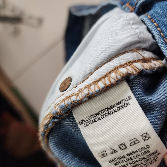 Free People Loving Good Vibrations Shorts Raw Hem Size 25 - Picture 4 of 6